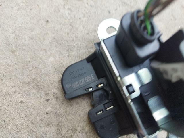 bontott VW POLO V Csomagtérajtó Zárszerkezet