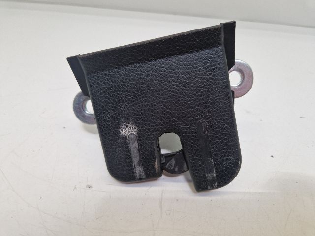 bontott VW POLO V Csomagtérajtó Zárszerkezet