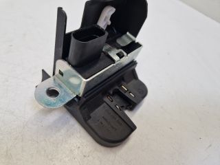 bontott VW POLO V Csomagtérajtó Zárszerkezet