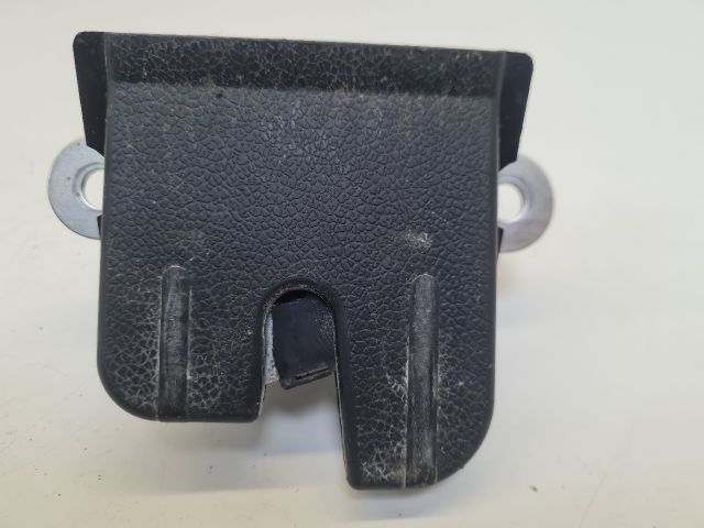 bontott VW POLO V Csomagtérajtó Zárszerkezet