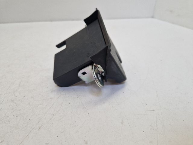 bontott VW POLO V Csomagtérajtó Zárszerkezet