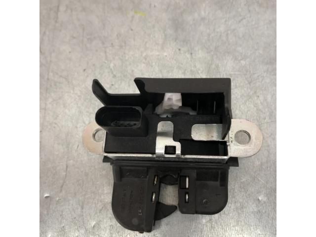 bontott VW POLO V Csomagtérajtó Zárszerkezet