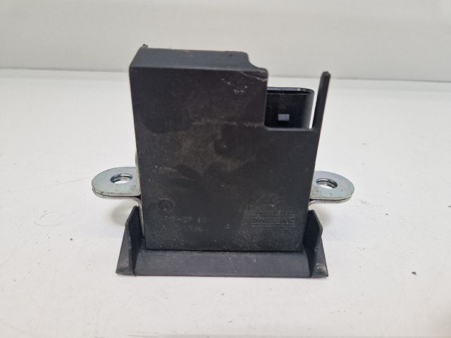 bontott VW POLO V Csomagtérajtó Zárszerkezet