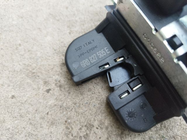 bontott VW POLO V Csomagtérajtó Zárszerkezet