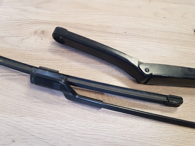 bontott VW POLO V Első Ablaktörlő Kar