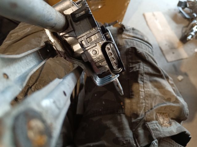 bontott VW POLO V Első Ablaktörlő Motor