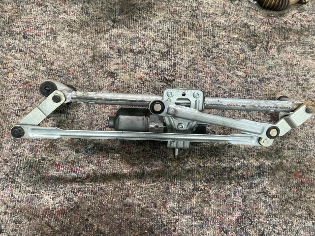 bontott VW POLO V Első Ablaktörlő Szerkezet Motorral