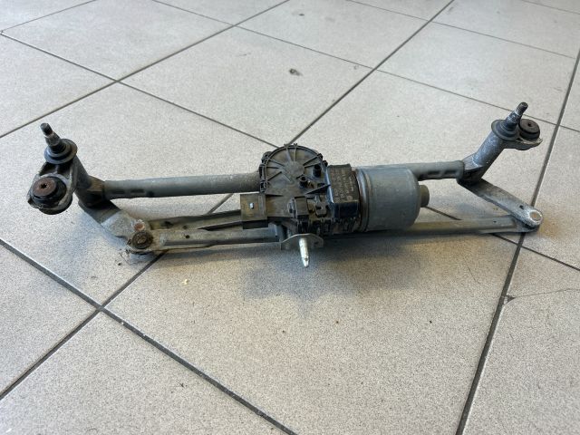 bontott VW POLO V Első Ablaktörlő Szerkezet Motorral