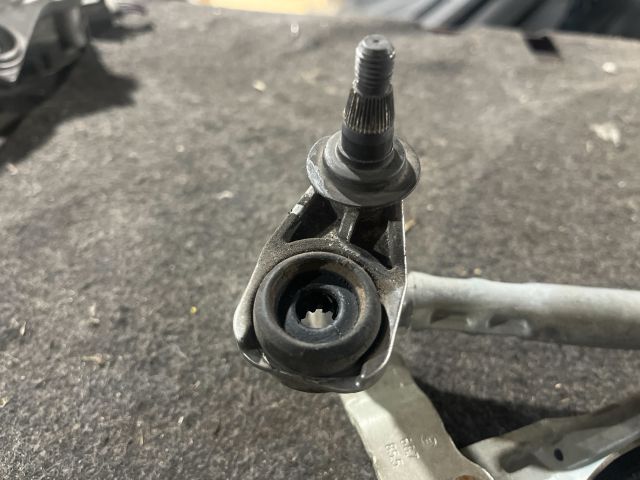 bontott VW POLO V Első Ablaktörlő Szerkezet Motorral