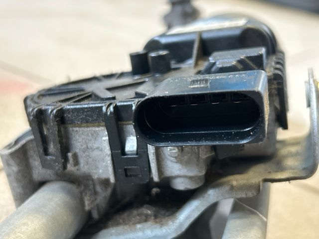 bontott VW POLO V Első Ablaktörlő Szerkezet Motorral