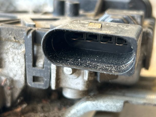 bontott VW POLO V Első Ablaktörlő Szerkezet Motorral