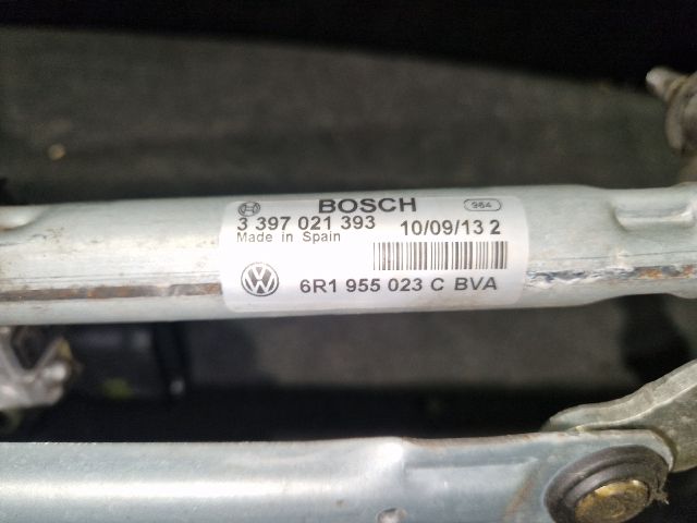 bontott VW POLO V Első Ablaktörlő Szerkezet Motorral