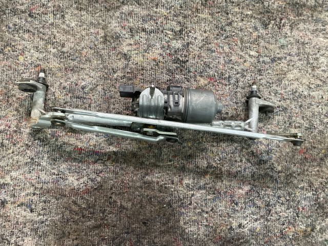 bontott VW POLO V Első Ablaktörlő Szerkezet Motorral