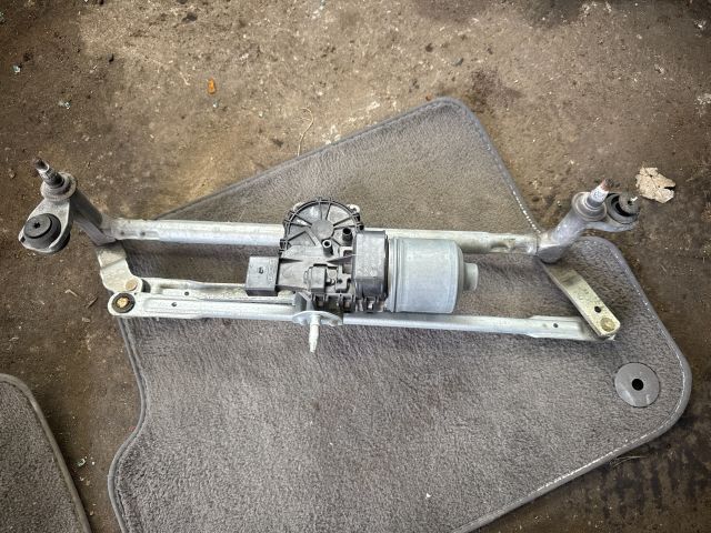 bontott VW POLO V Első Ablaktörlő Szerkezet Motorral