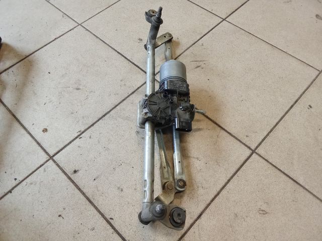 bontott VW POLO V Első Ablaktörlő Szerkezet Motorral