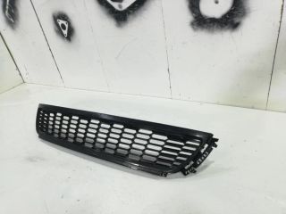 bontott VW POLO V Első Lökhárító Alsó Középső Díszrács