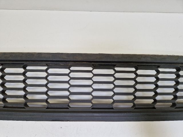 bontott VW POLO V Első Lökhárító Alsó Középső Díszrács