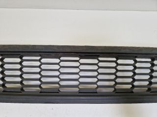 bontott VW POLO V Első Lökhárító Alsó Középső Díszrács