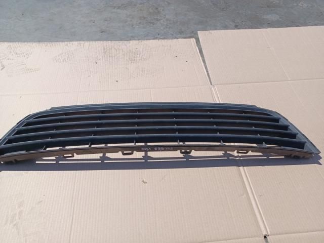 bontott VW POLO V Első Lökhárító Alsó Középső Díszrács