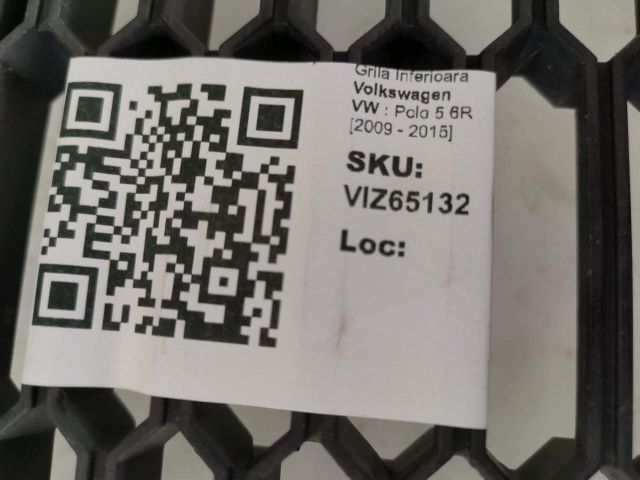 bontott VW POLO V Első Lökhárító Alsó Középső Díszrács