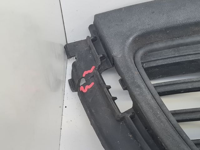 bontott VW POLO V Első Lökhárító Alsó Középső Díszrács