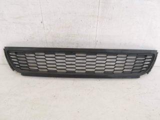 bontott VW POLO V Első Lökhárító Alsó Középső Díszrács