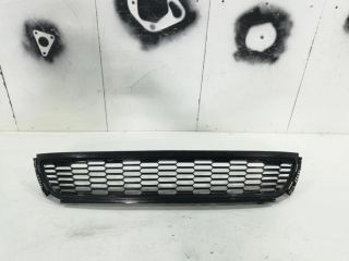 bontott VW POLO V Első Lökhárító Alsó Középső Díszrács