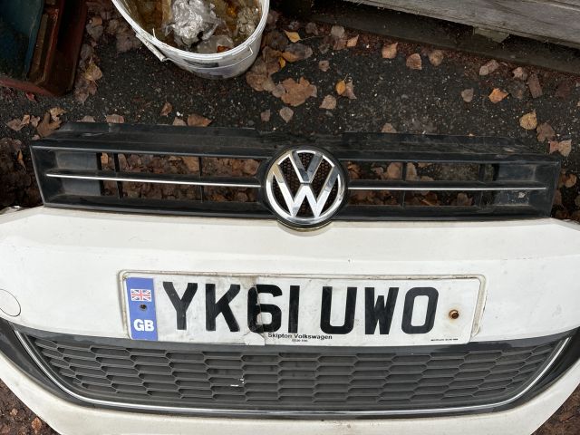bontott VW POLO V Első Lökhárító (Részeivel)