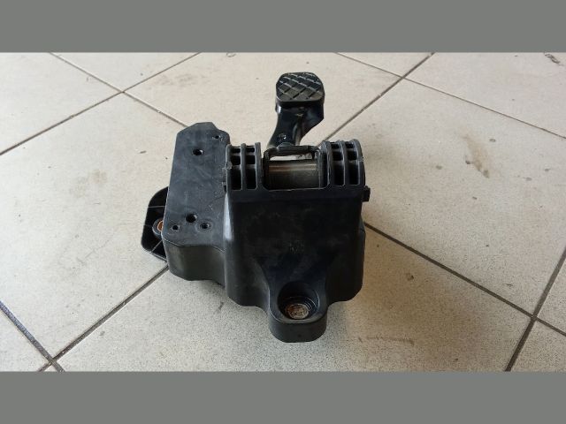 bontott VW POLO V Fékpedál