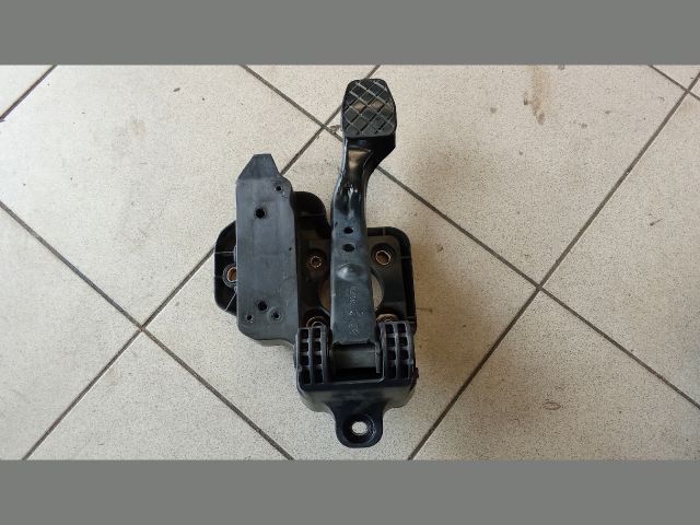 bontott VW POLO V Fékpedál