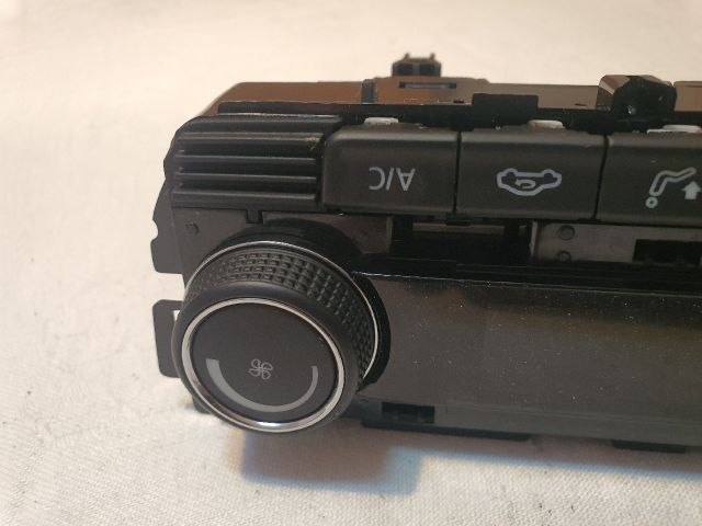 bontott VW POLO V Fűtéskapcsoló (digit klímás)