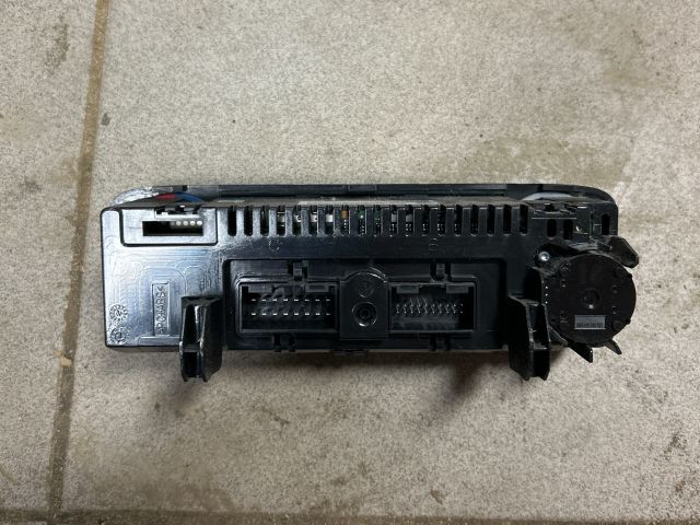 bontott VW POLO V Fűtéskapcsoló (digit klímás)