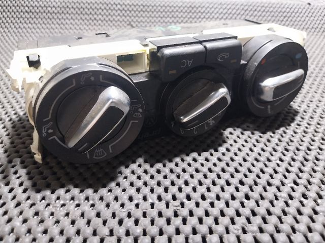 bontott VW POLO V Fűtéskapcsoló (manuális klímás)