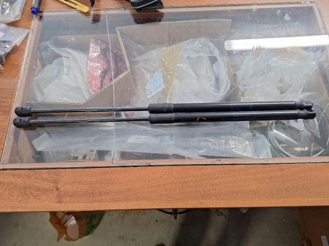 bontott VW POLO V Gázrugós Kitámasztó Teleszkóp Pár Csomagtérajtó