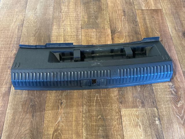 bontott VW POLO V Hátfal Burkolat