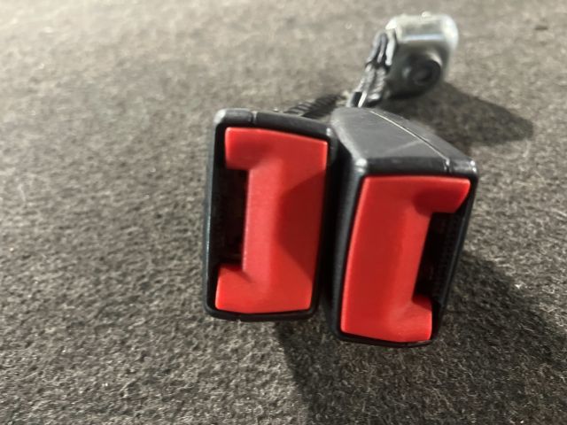 bontott VW POLO V Hátsó középső Biztonsági Öv Csat