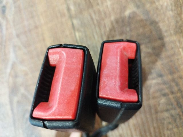 bontott VW POLO V Hátsó középső Biztonsági Öv Csat