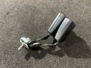 bontott VW POLO V Hátsó középső Biztonsági Öv Csat