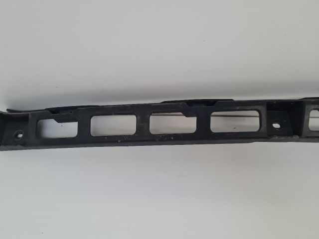 bontott VW POLO V Hátsó középső Lökhárító Tartó (Műanyag)