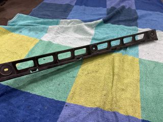 bontott VW POLO V Hátsó középső Lökhárító Tartó (Műanyag)