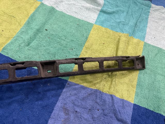 bontott VW POLO V Hátsó középső Lökhárító Tartó (Műanyag)