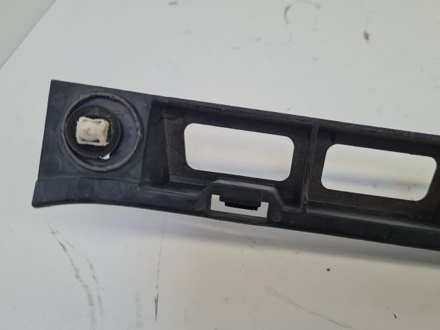 bontott VW POLO V Hátsó középső Lökhárító Tartó (Műanyag)