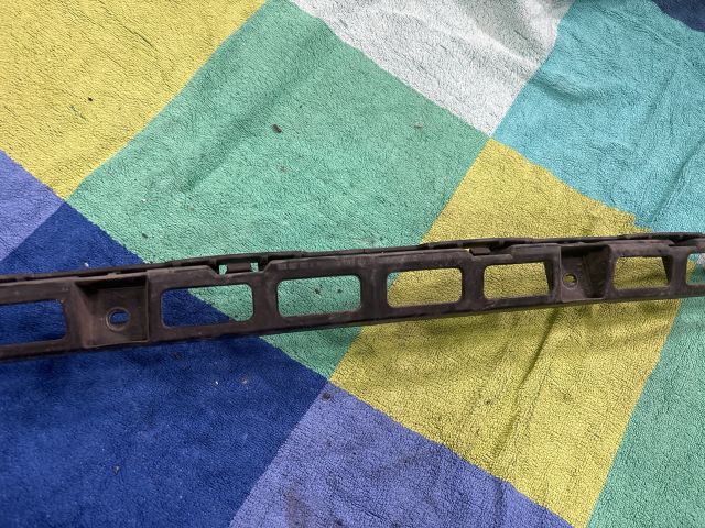 bontott VW POLO V Hátsó középső Lökhárító Tartó (Műanyag)