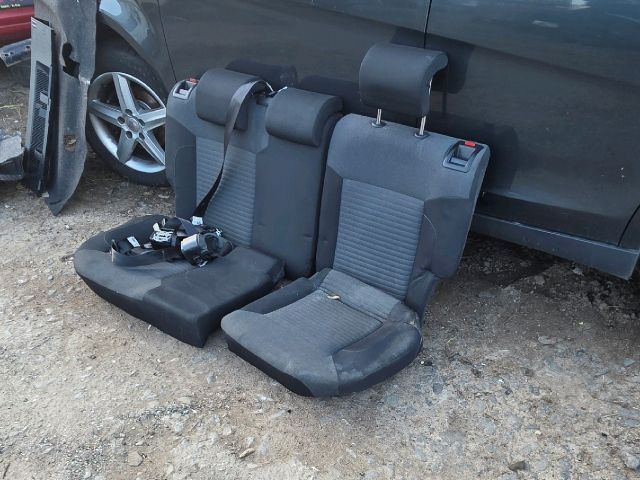 bontott VW POLO V Hátsó Ülés Szett