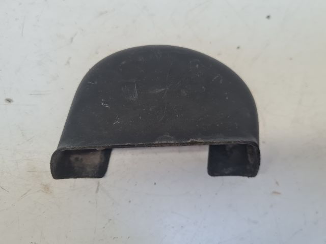 bontott VW POLO V Hátsó Vonószem Burkolat