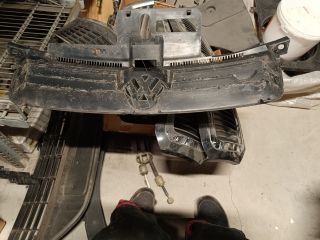 bontott VW POLO V Hűtőrács