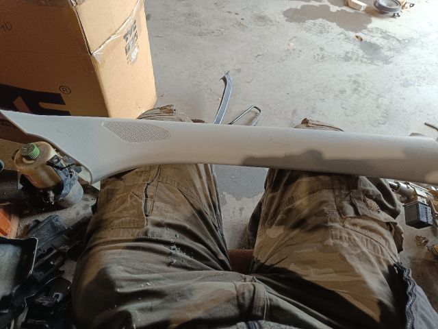 bontott VW POLO V Jobb A Oszlop Hangszóró Burkolat