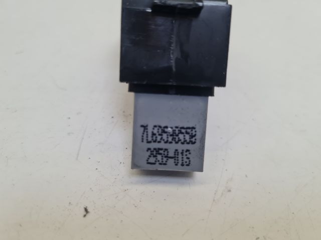 bontott VW POLO V Jobb első Ablakemelő Kapcsoló