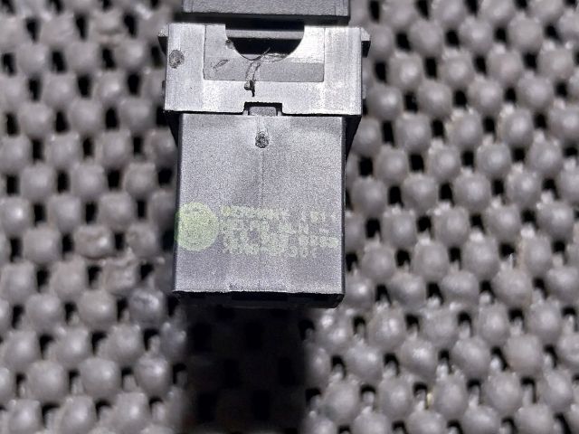 bontott VW POLO V Jobb első Ablakemelő Kapcsoló