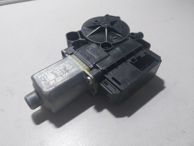 bontott VW POLO V Jobb első Ablakemelő Motor